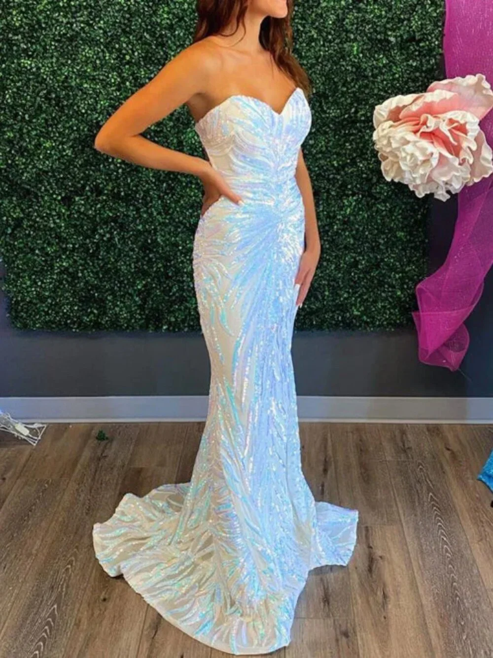 Boutique approx measurements